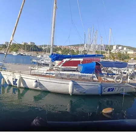 Apartmán Loft Robinson,bediferent,free Parking&sailing *